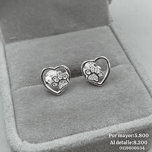 Aro pegado huella de perro