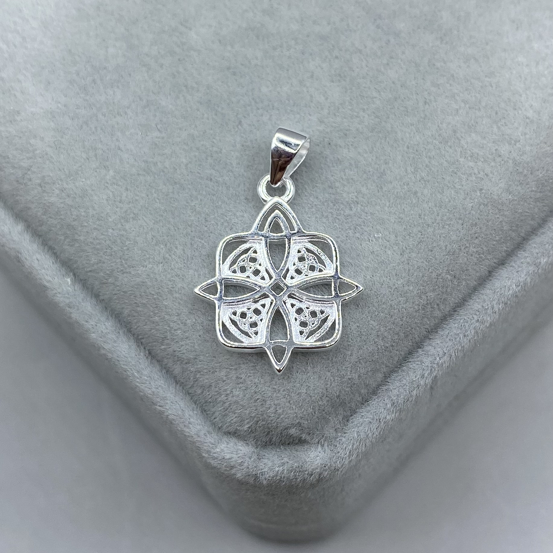 Colgante Nudo de Bruja 1