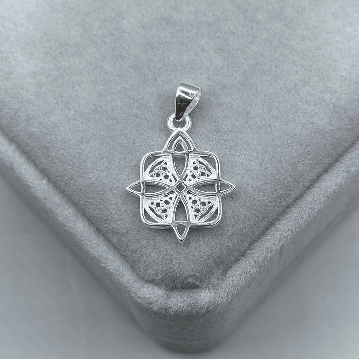 Colgante Nudo de Bruja 1