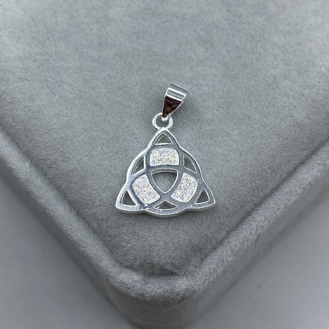 Colgante Triqueta 1