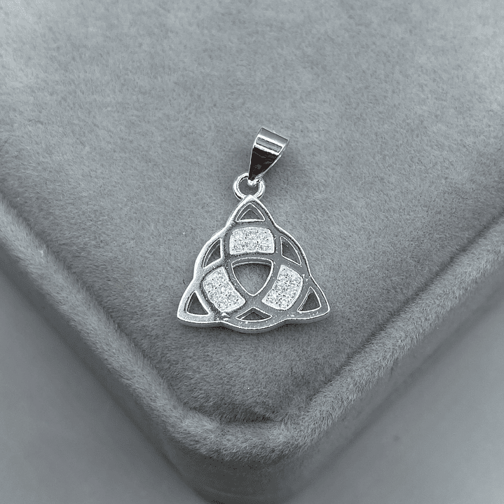 Colgante Triqueta 1