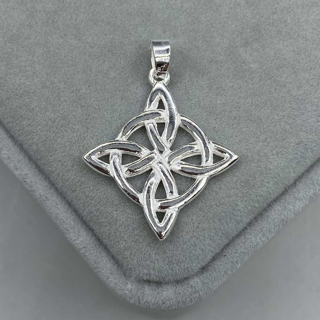 Colgante Nudo de Bruja 1