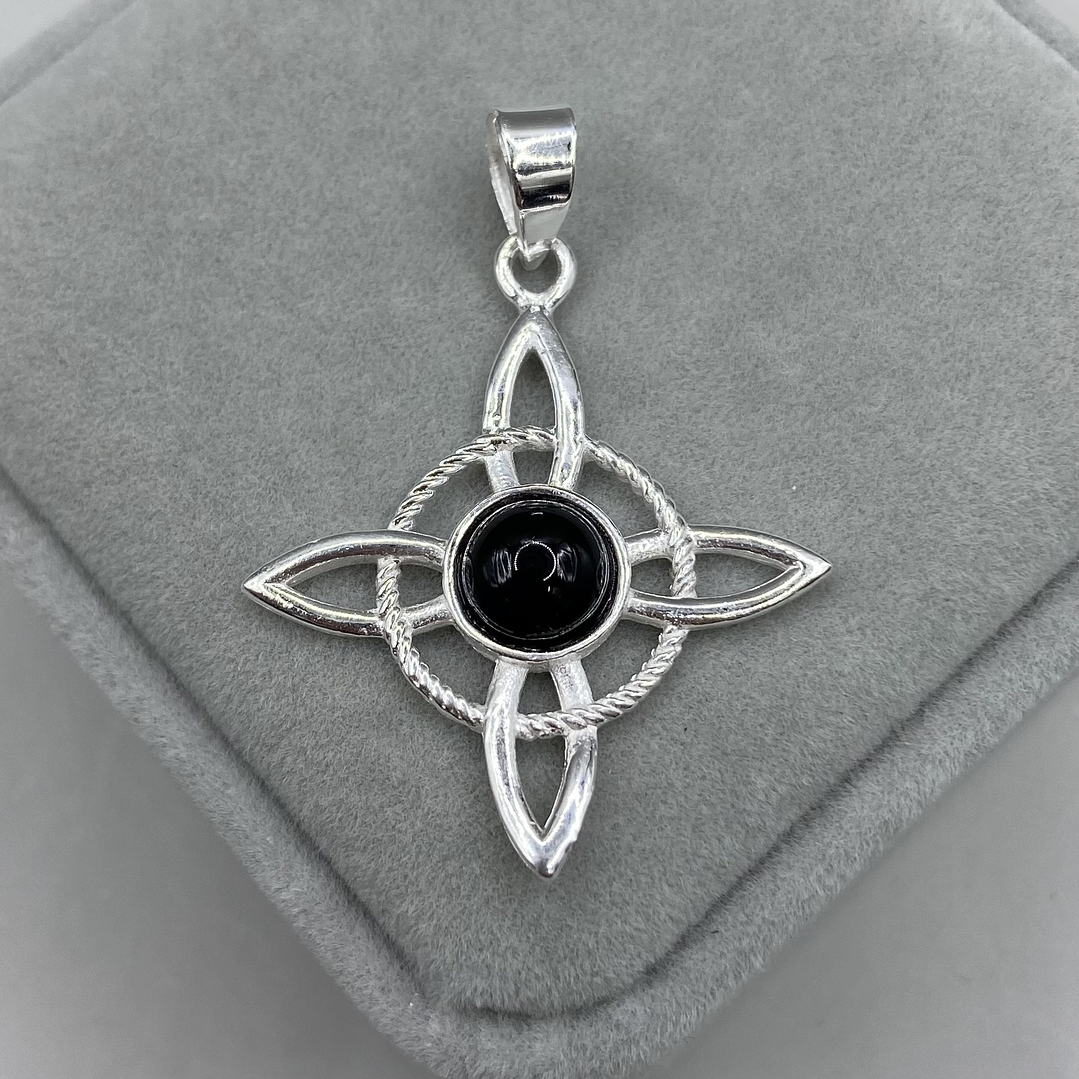 Colgante Nudo de Bruja 2