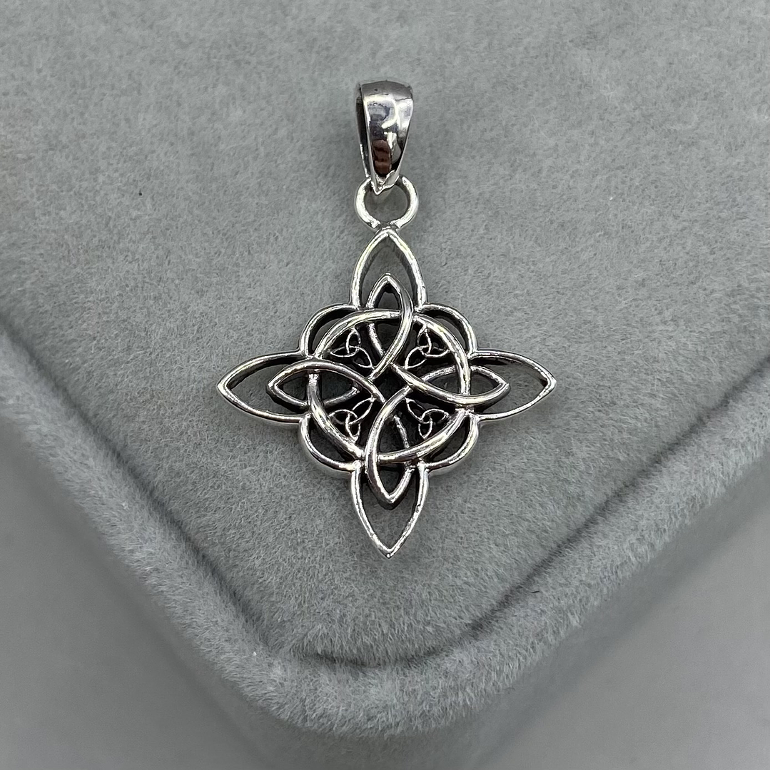 Colgante Nudo de Bruja 1