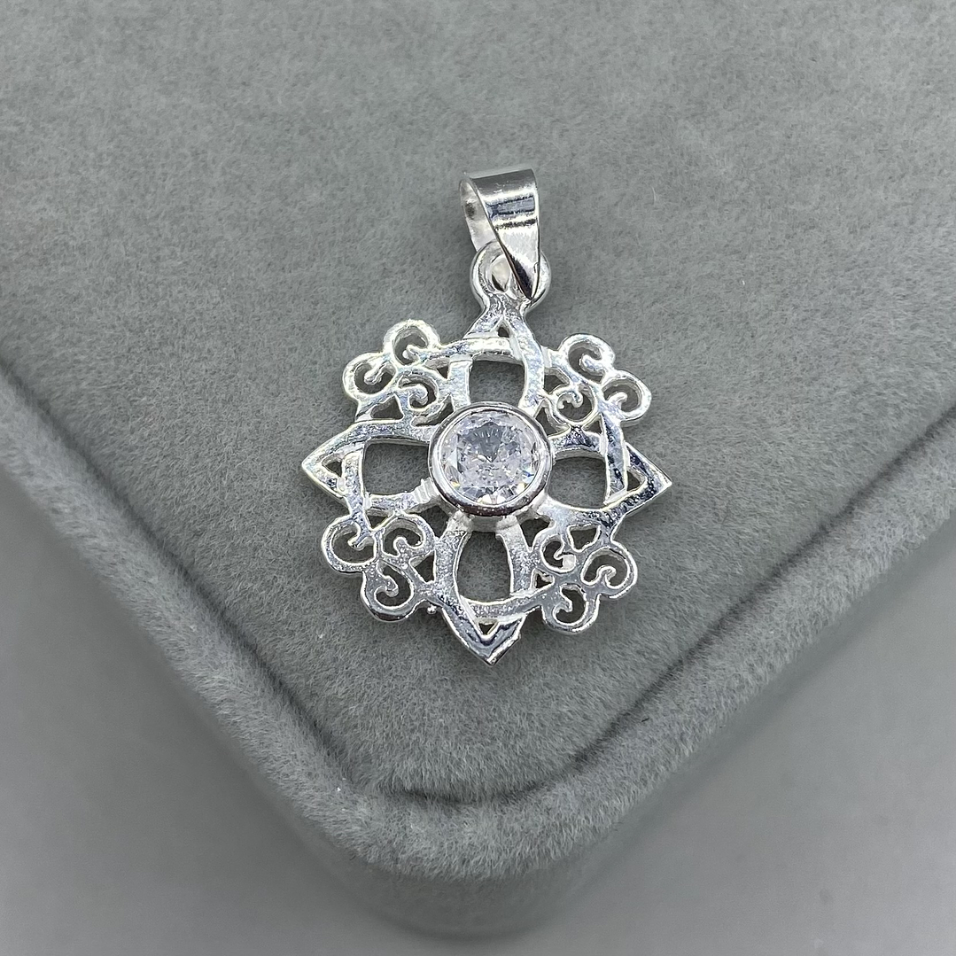 Colgante Nudo de Bruja 1