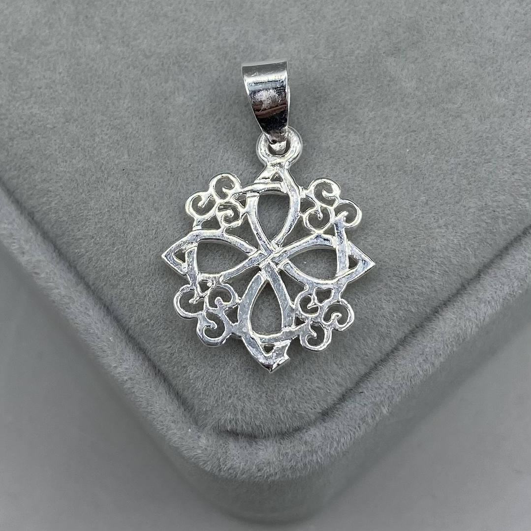 Colgante Nudo de Bruja 1