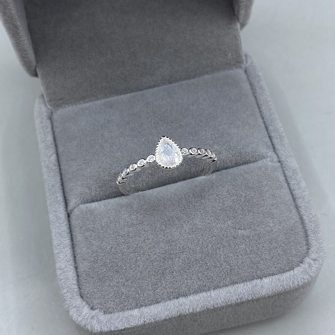 Anillo Solitario Gota 1