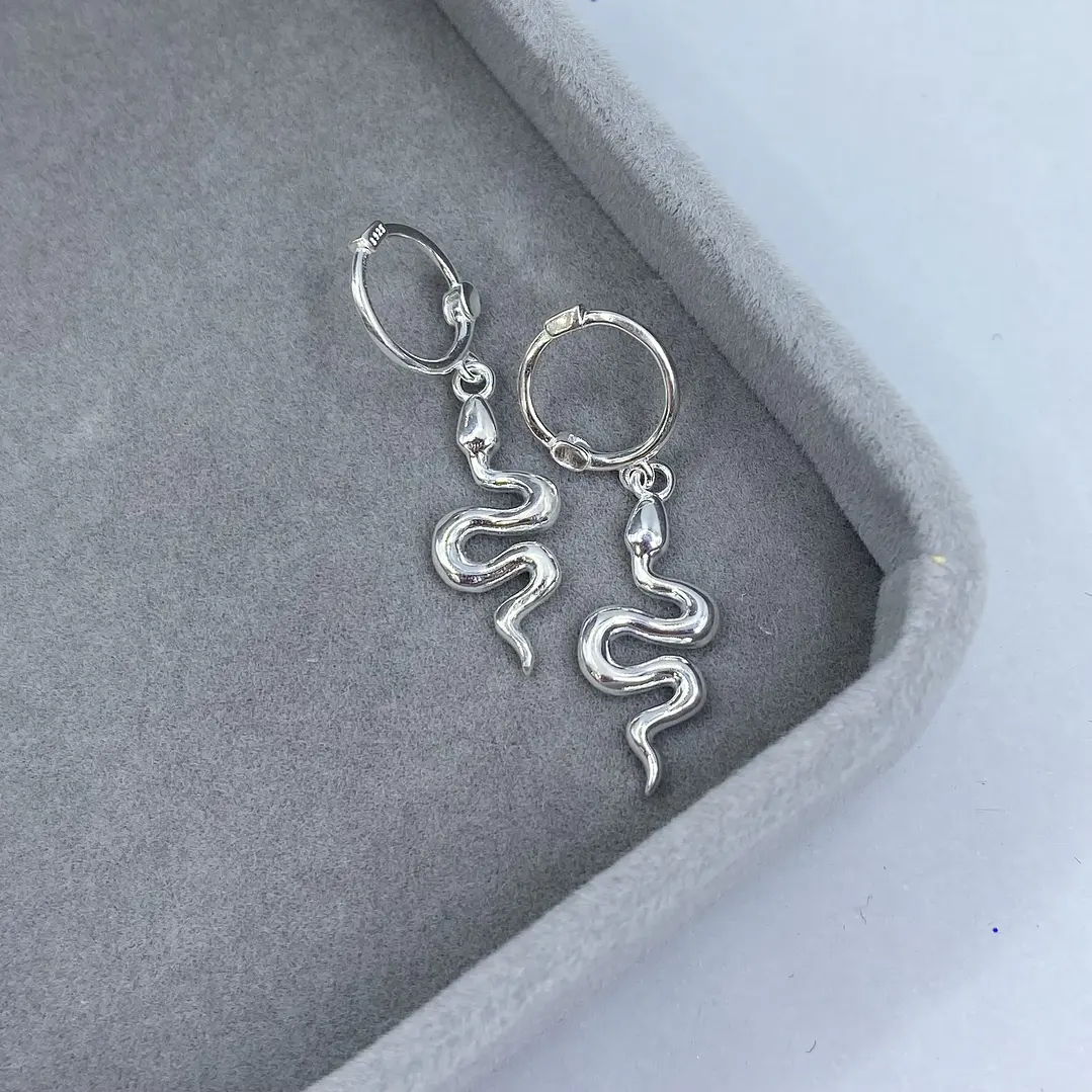 Argolla Huggie Serpiente 1