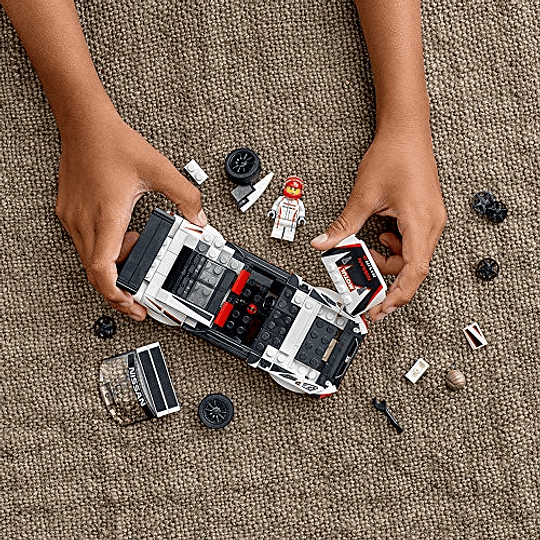 LEGO Speed Champions Nissan GT-R NISMO 76896 Kit de construcción de autos modelo de juguete con minifigura (298 piezas)