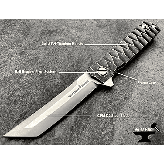 Tactical Gearz Solid Titanium Sold Titanium Cuchillo plegable de bolsillo EDC, CPM D2 Steel Tanto Blade! ¡Incluye la vaina! Para acampar al aire libre, senderismo (DT Saint)