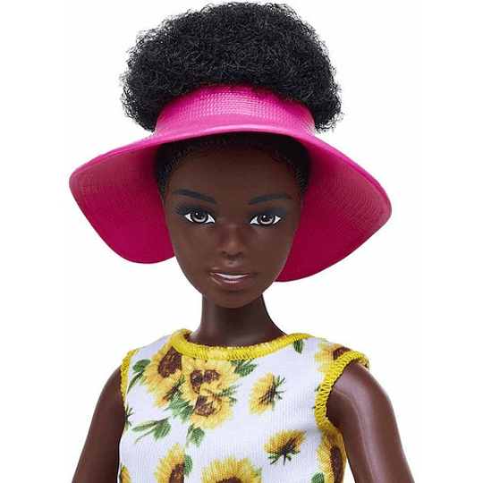 Barbie Muñeca Morena Set De Jardinería Y Mascota