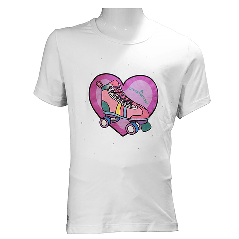 Polera Blanca con diseños manga corta