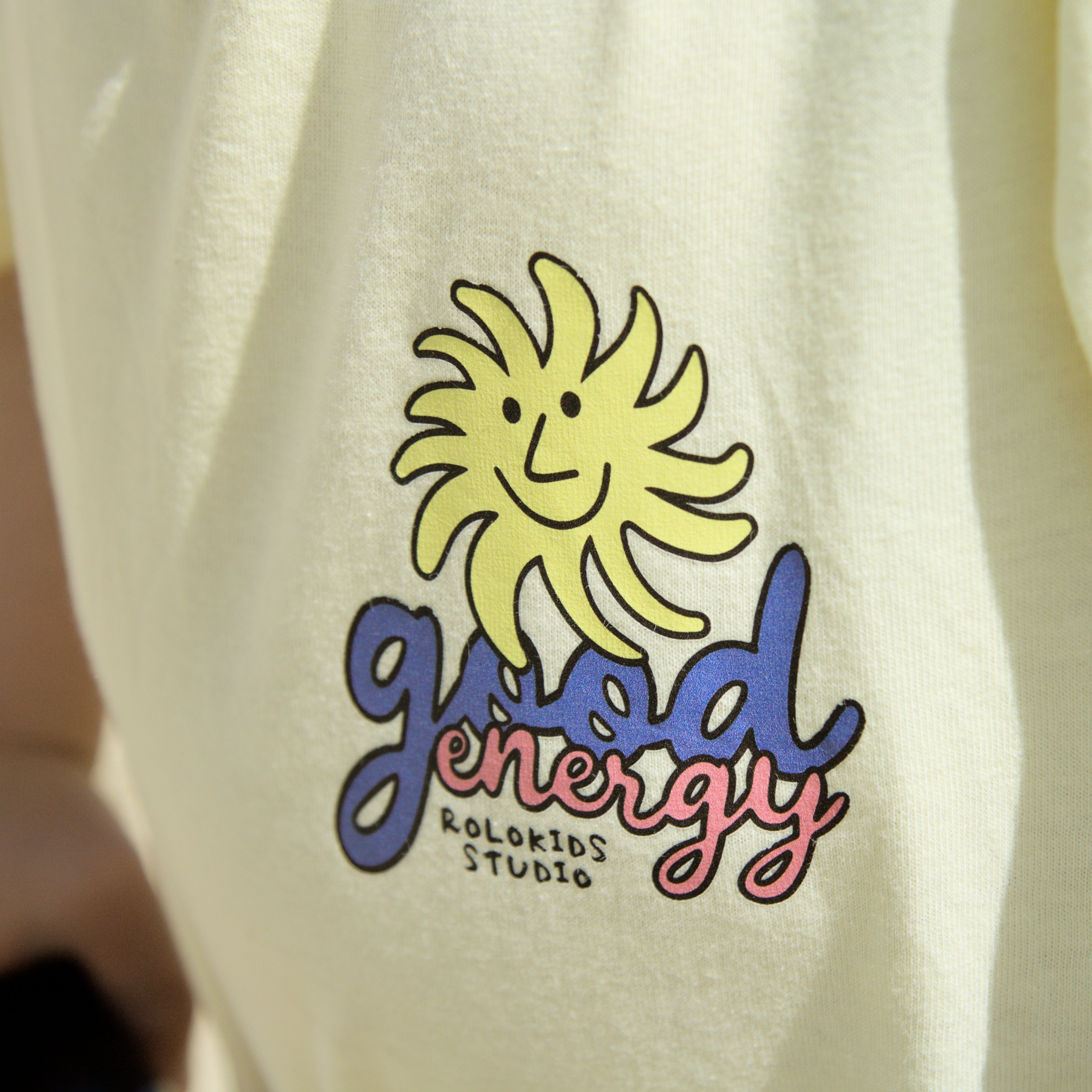 Camiseta infantil 'Good Energy' - Ropa divertida para niños 7