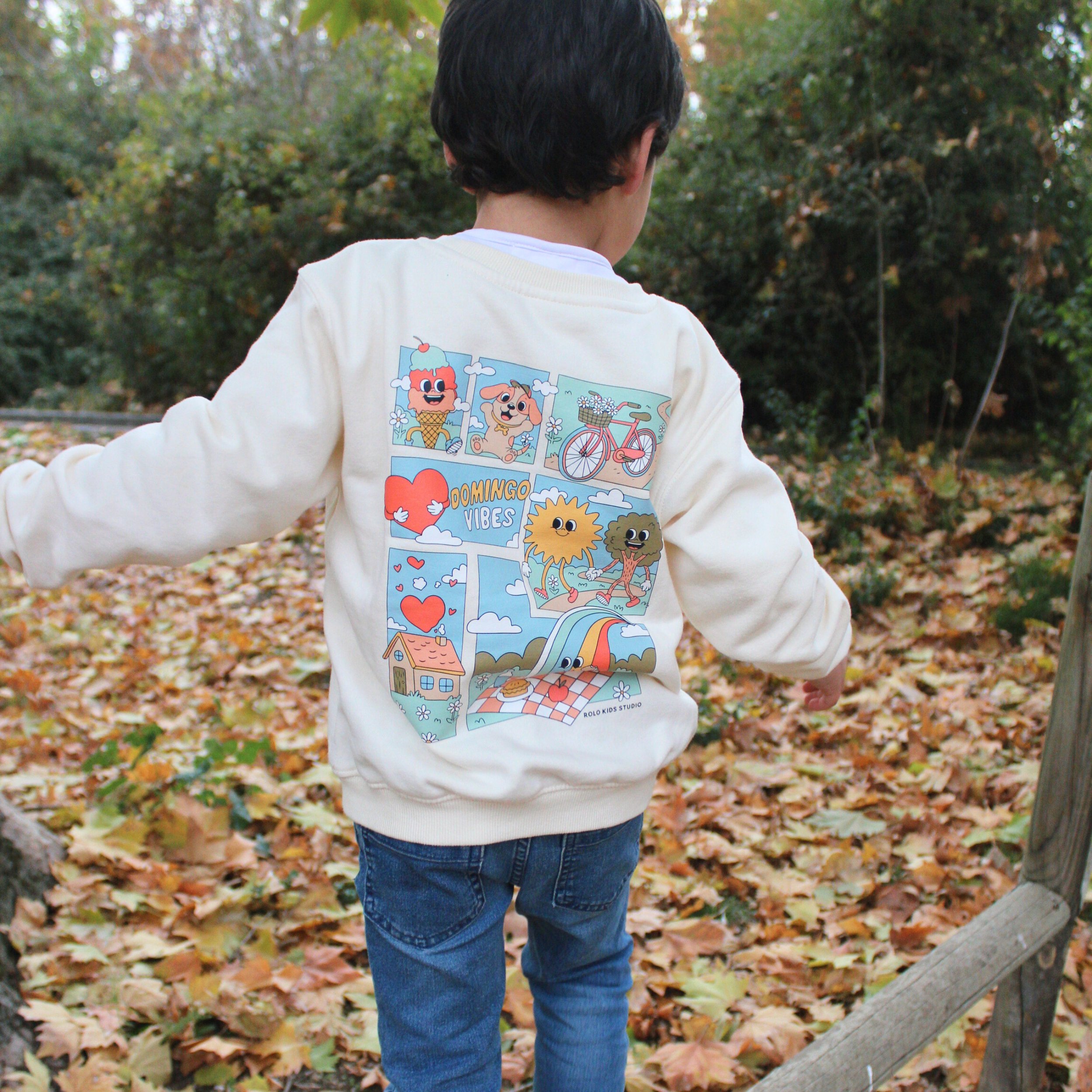 Sudadera infantil 'Domingo Vibes' – Ropa para días en familia 3