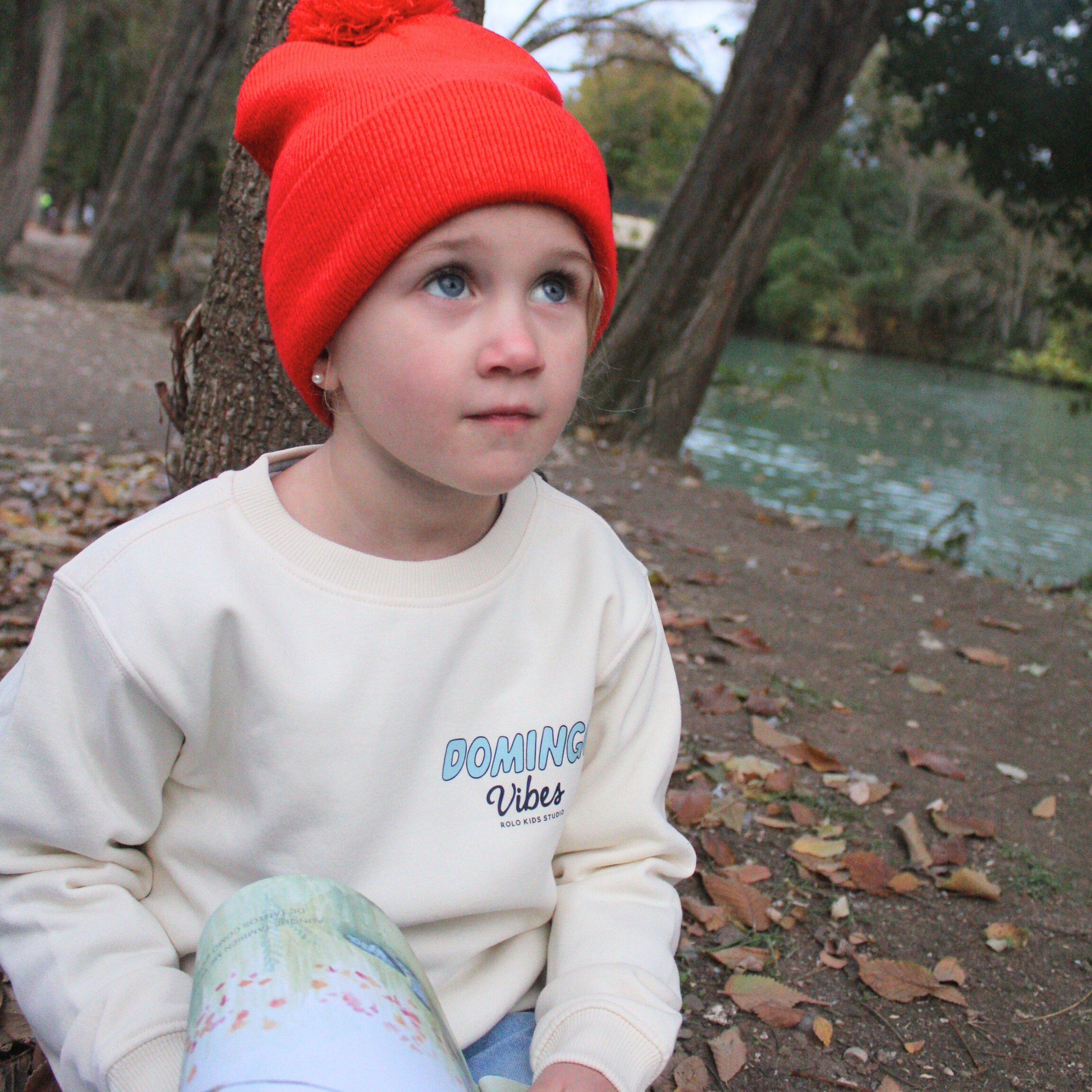 Sudadera infantil 'Domingo Vibes' – Ropa para días en familia 7