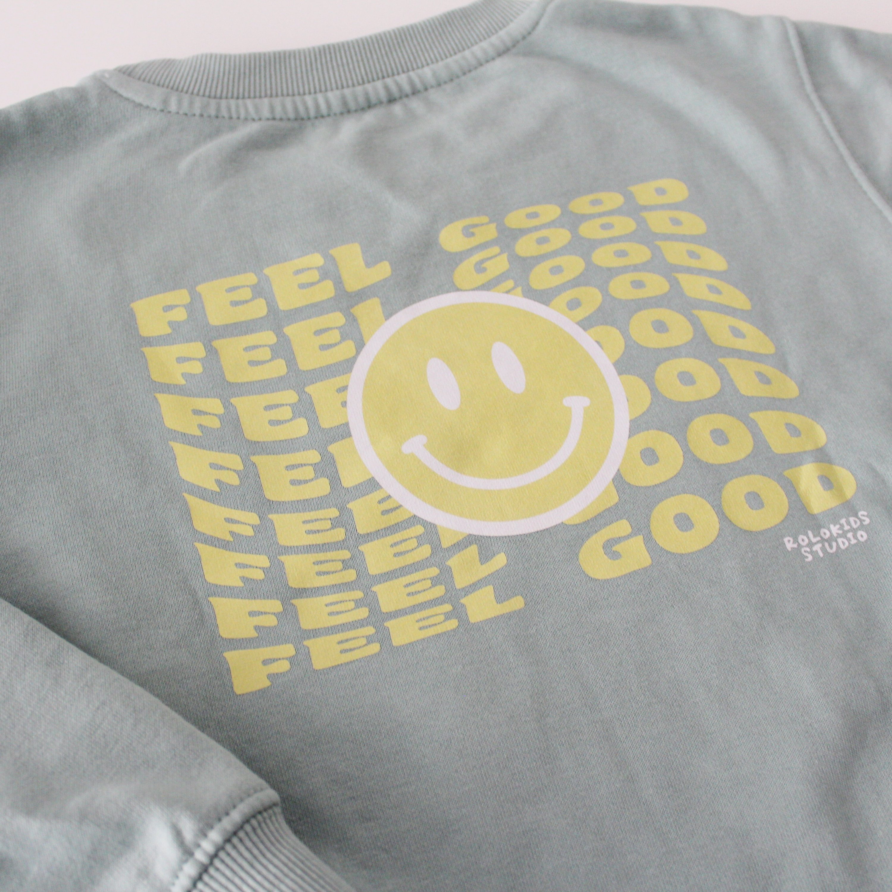 Sudadera infantil 'Feel Good' verde sage – Ropa divertida para niños 9