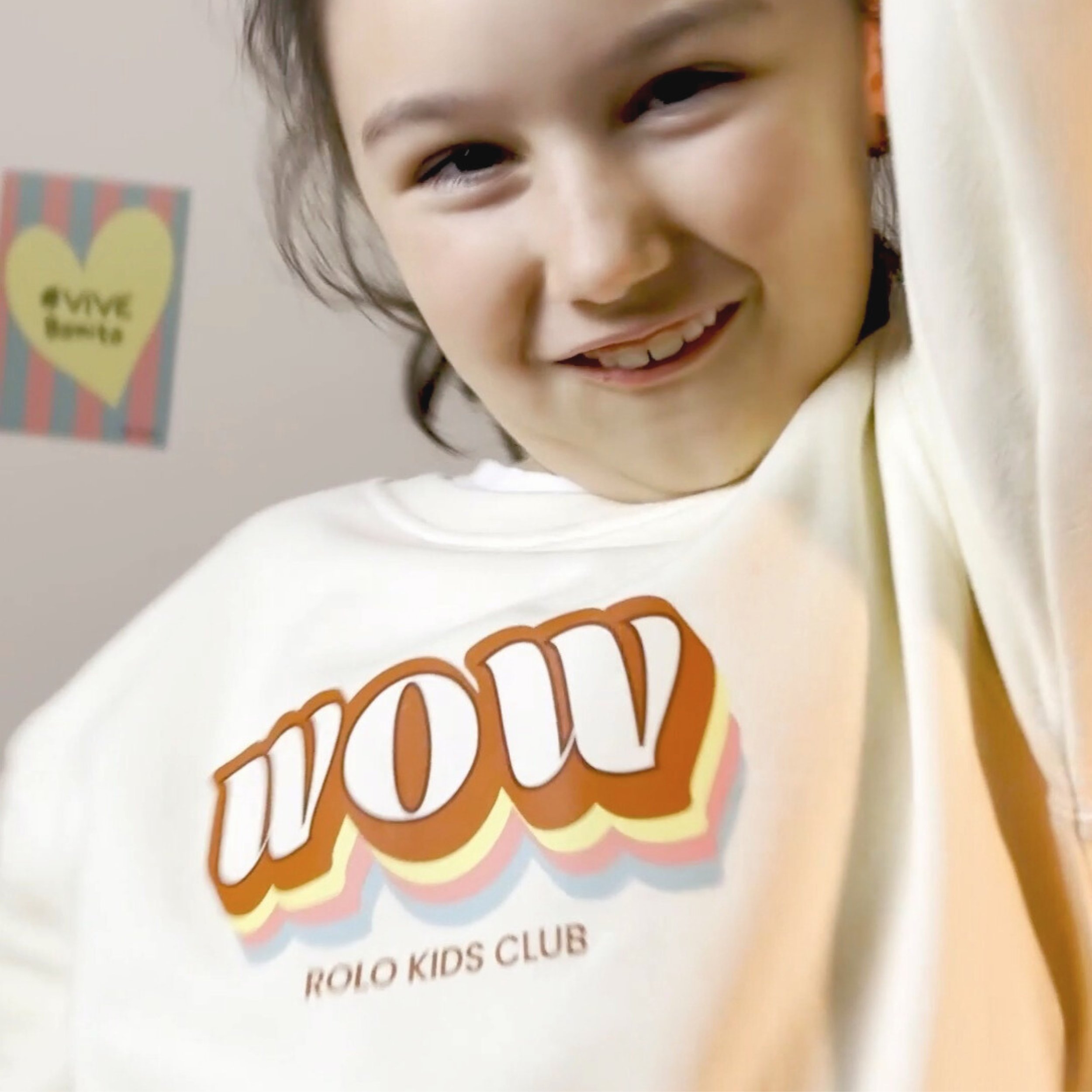 Sudadera infantil 'WOW' – Ropa divertida para niños 1