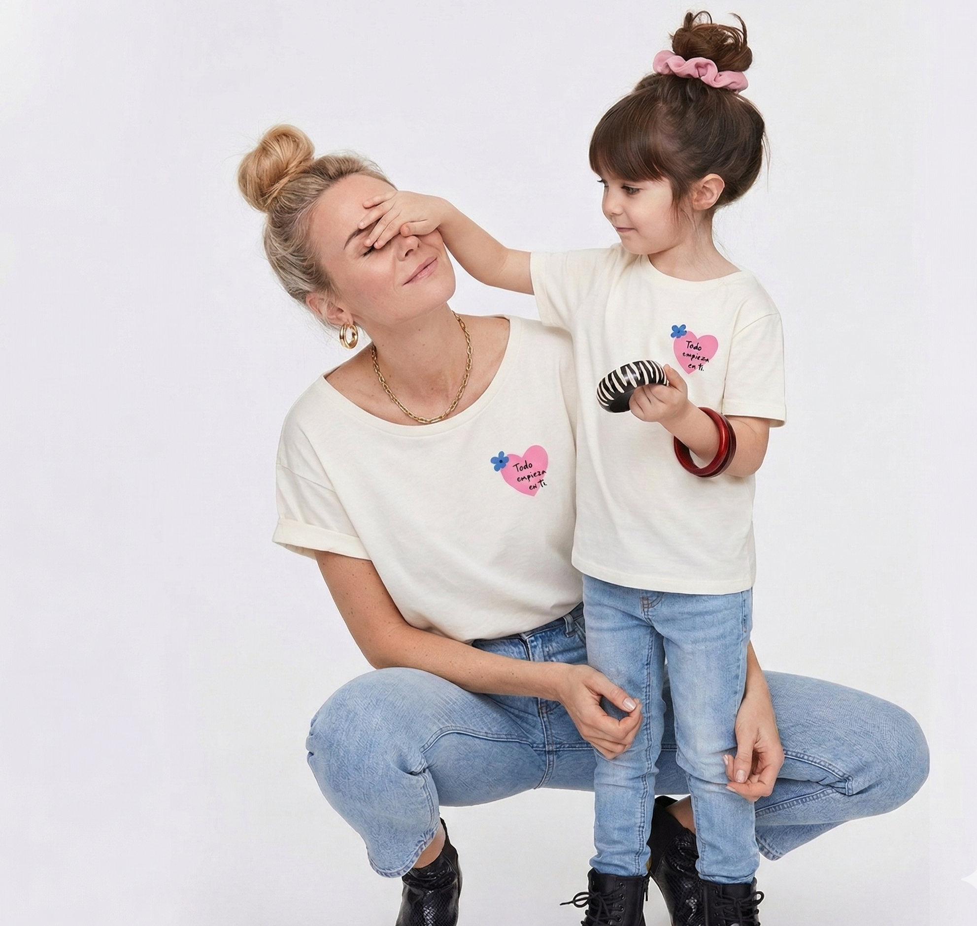 Camisetas a juego mamá + mini 'Todo empieza en ti' 1