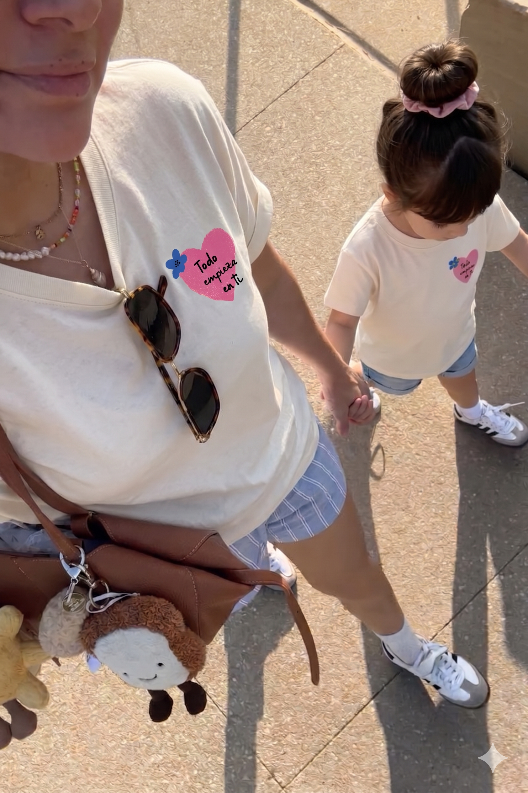 Camisetas a juego mamá + mini 'Todo empieza en ti' 2