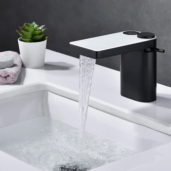 GRIFO LUJO AQUAJET NEGRO CON BLANCO