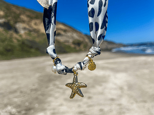 Collar tela print blanco