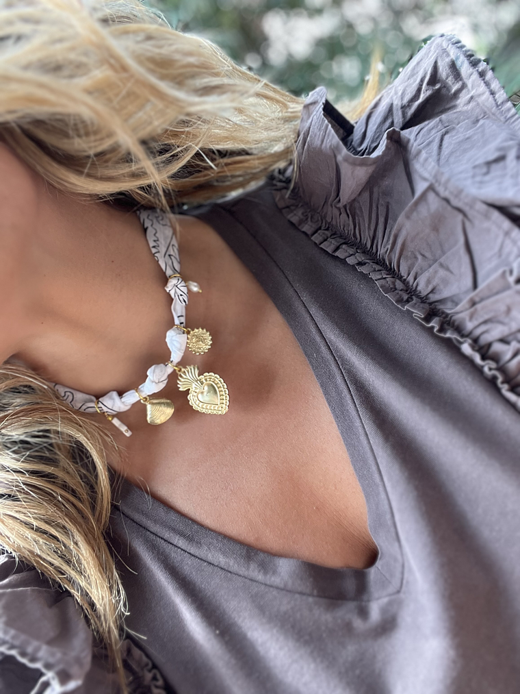 Collar tela blanco 1