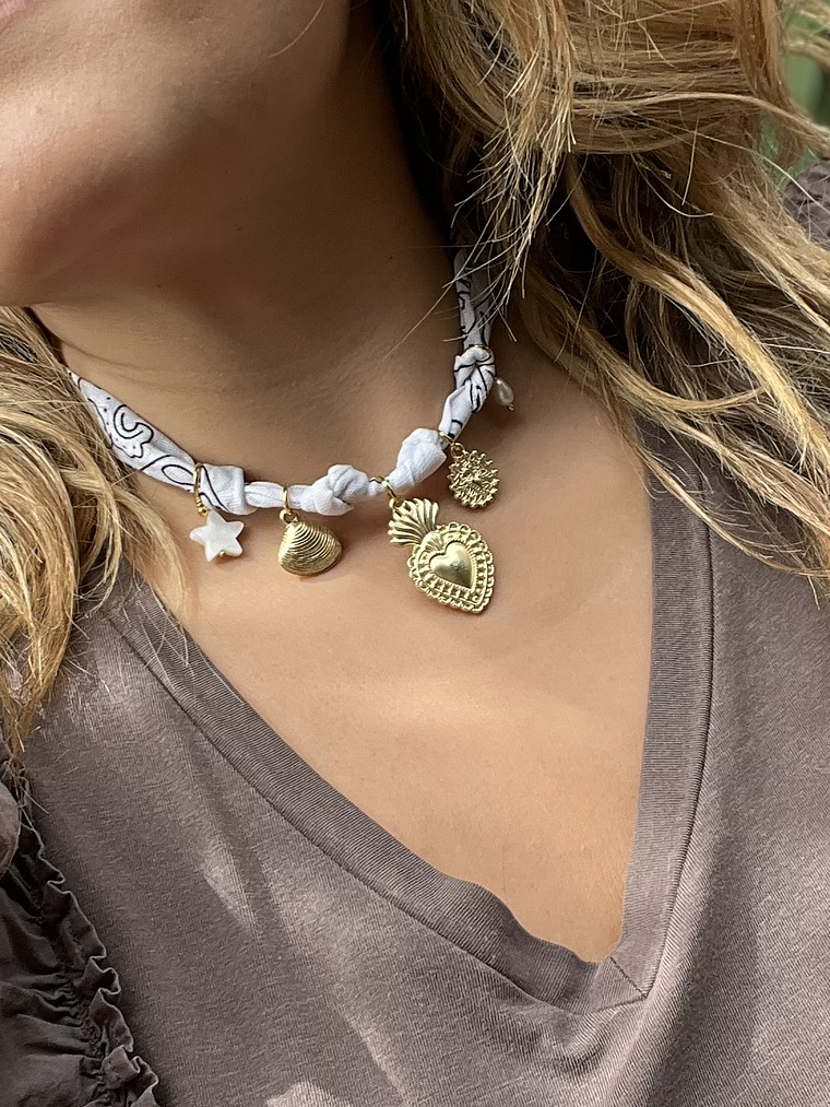 Collar tela blanco 4