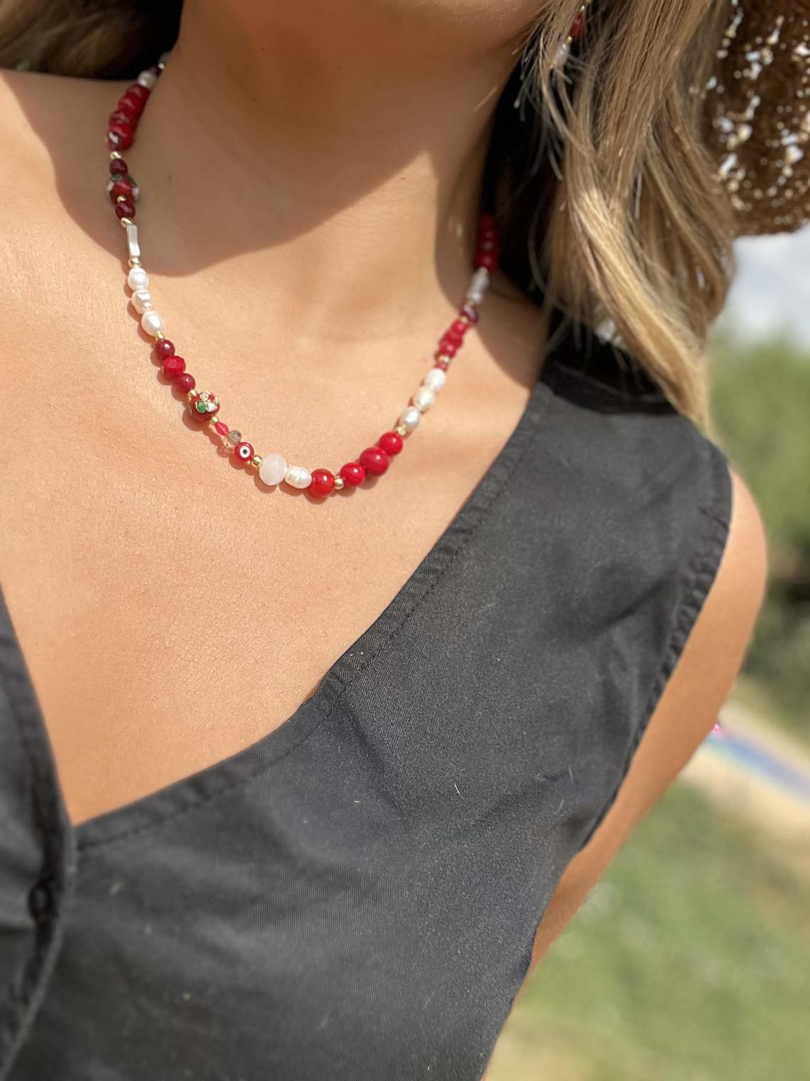 collar único tonos rojos 6