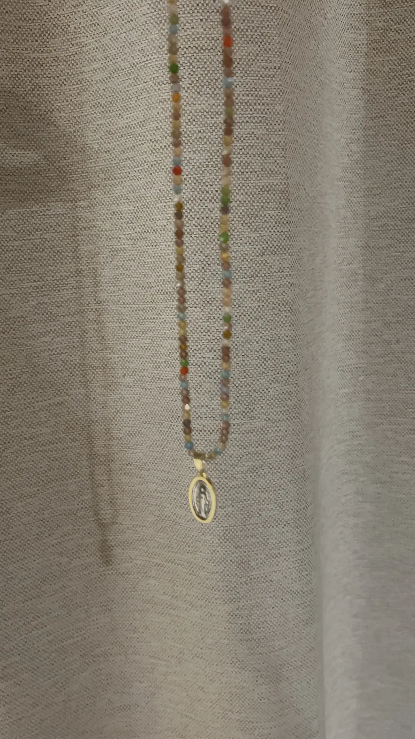 collar virgen de los rayos 5