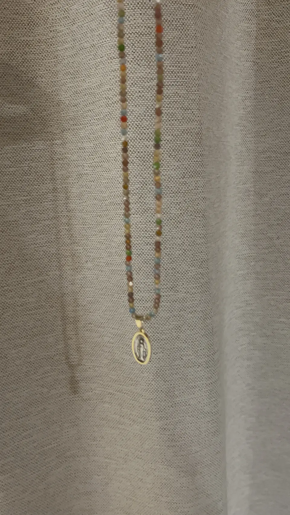 collar virgen de los rayos 5