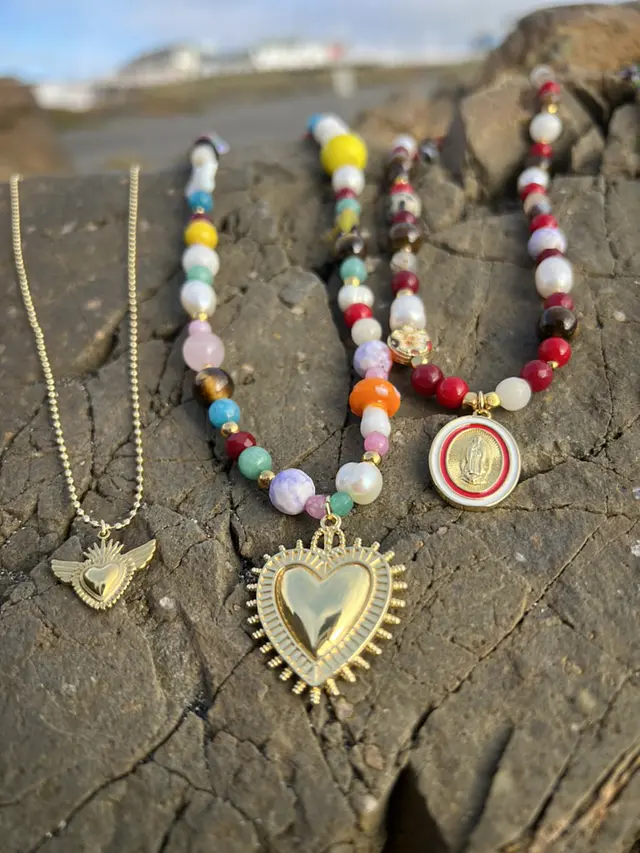 collares dorados