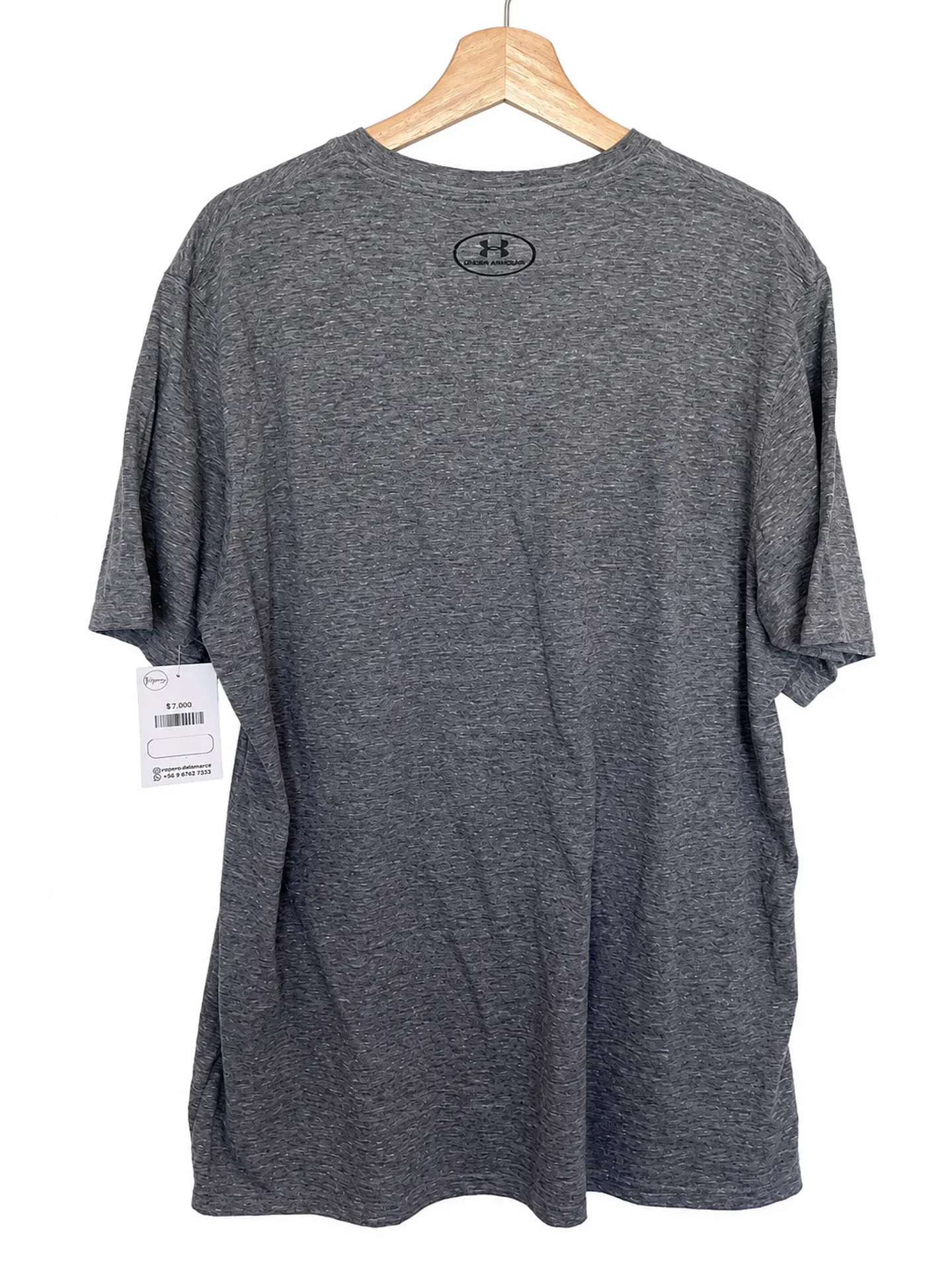 Polera Under Armour talla XL  2