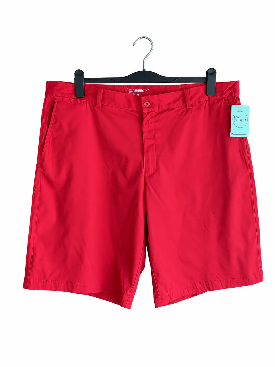 Short Nike Rojo talla 50-52  1