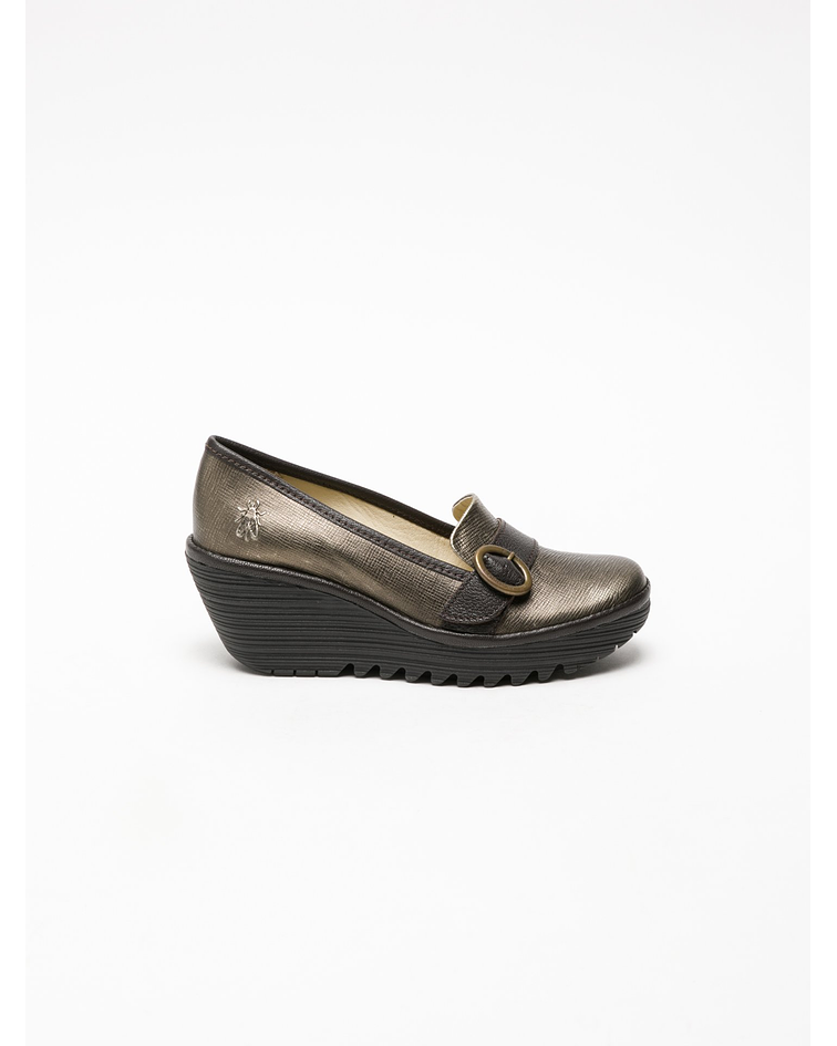 Sapato em Cunha com Fivela Metalizado Yond - Fly London