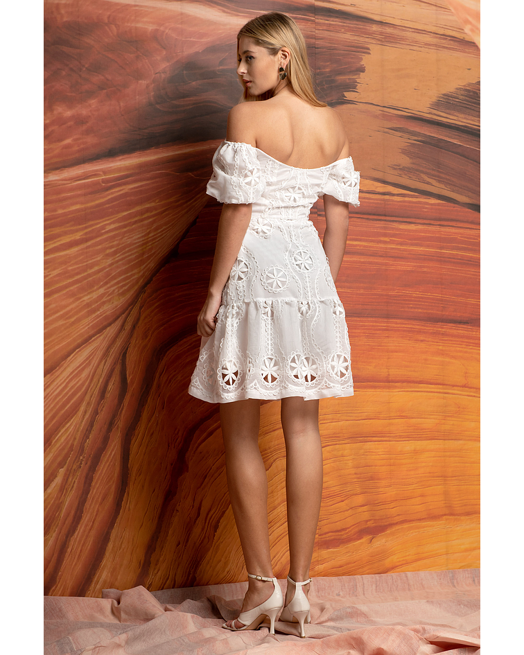 Vestido em Tule Bordado Branco - SAHOCO