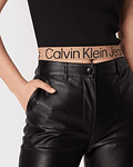 T-shirt em Malha Logo no Cós - Calvin Klein