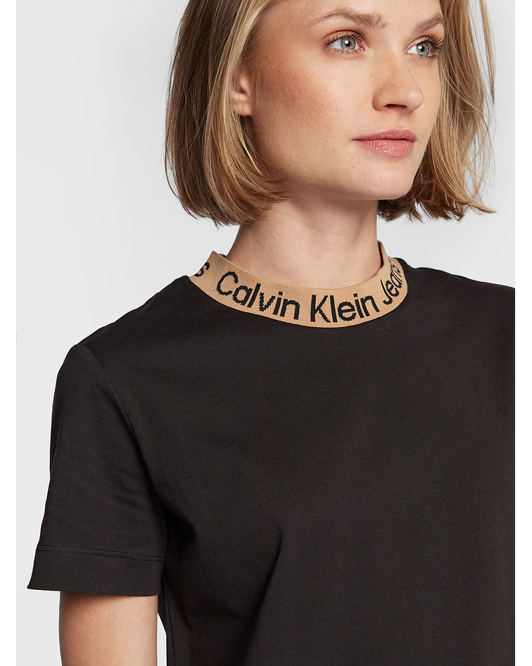 T-shirt com Gola com Logo - Calvin Klein