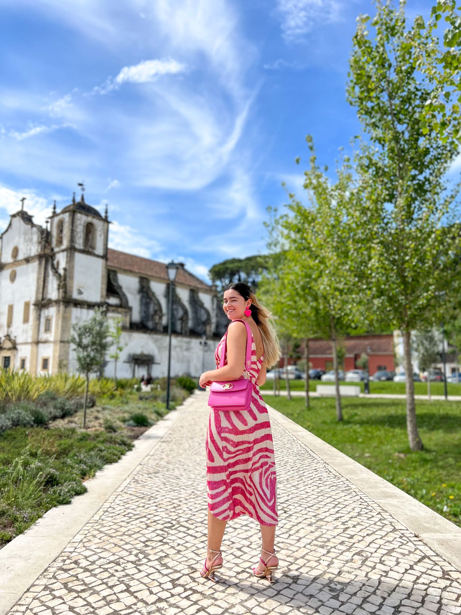 Vestido Midi de Lantejoulas Zebra Rosa - SAHOCO