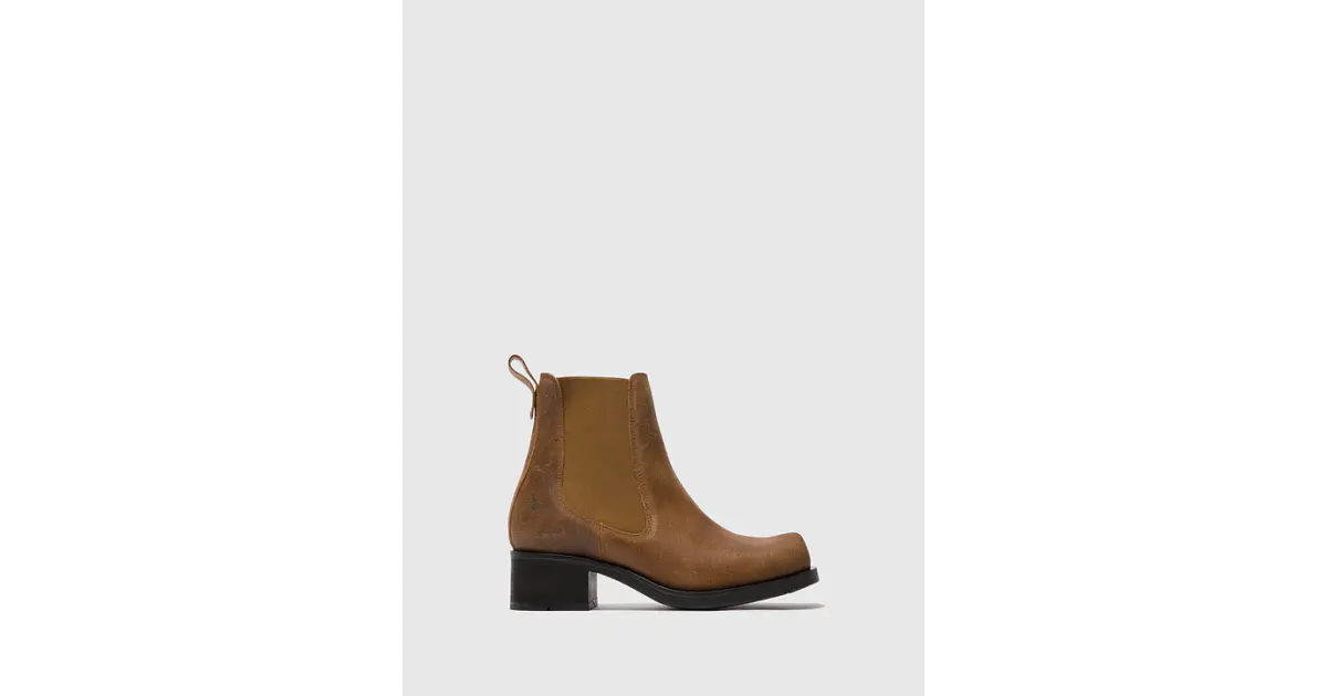 Bota em Pele Rana Camel - Fly London