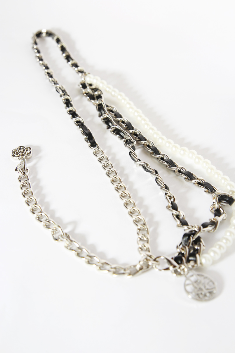 Cinto em Corrente Metal e Pérolas Preto - SAHOCO 2