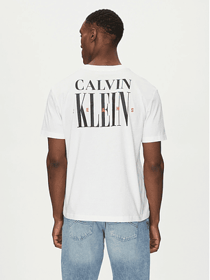 T-shirt Larga Logo nas Costas Branco - Calvin Klein 