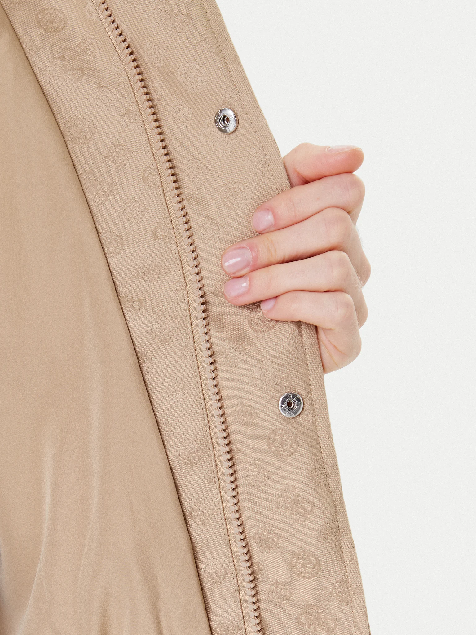 Casaco Logo Peony Bege - Guess 5