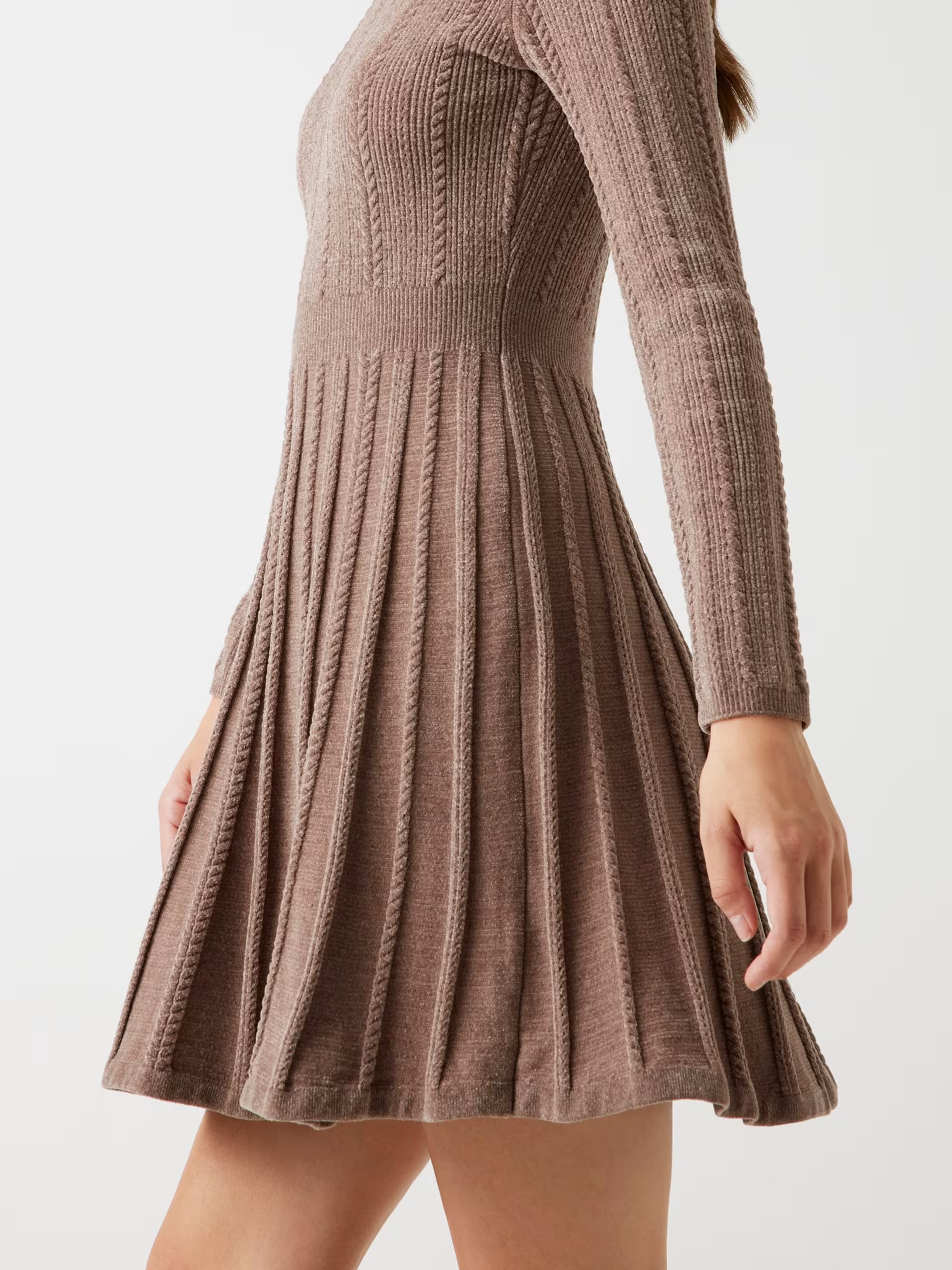Vestido MORGAN Curto Taupe - Guess 5