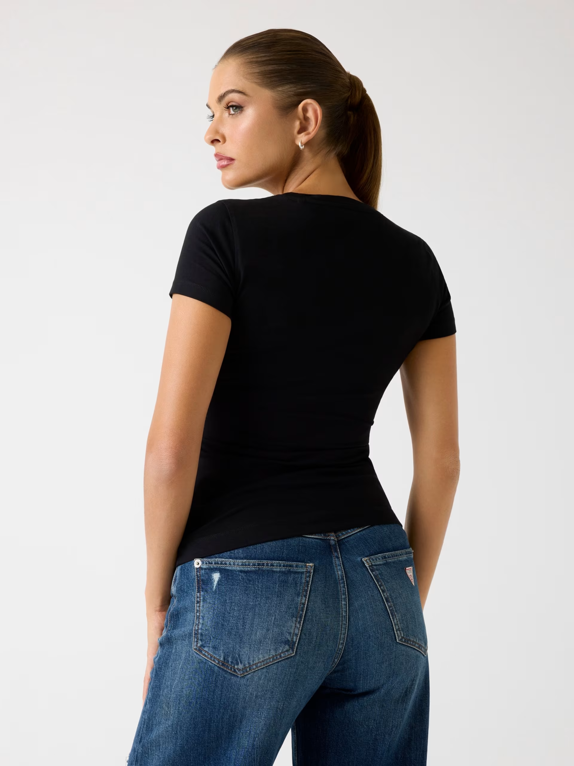 T-shirt Triângulo Cobra Preto - Guess 4