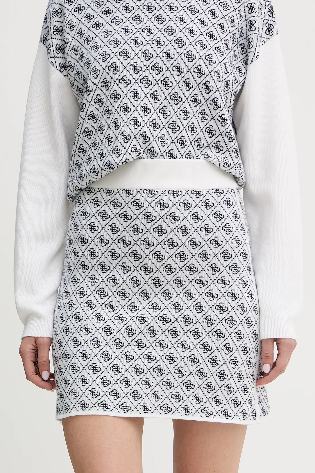 Saia AUBREY de Malha Logo Azul - Guess  1