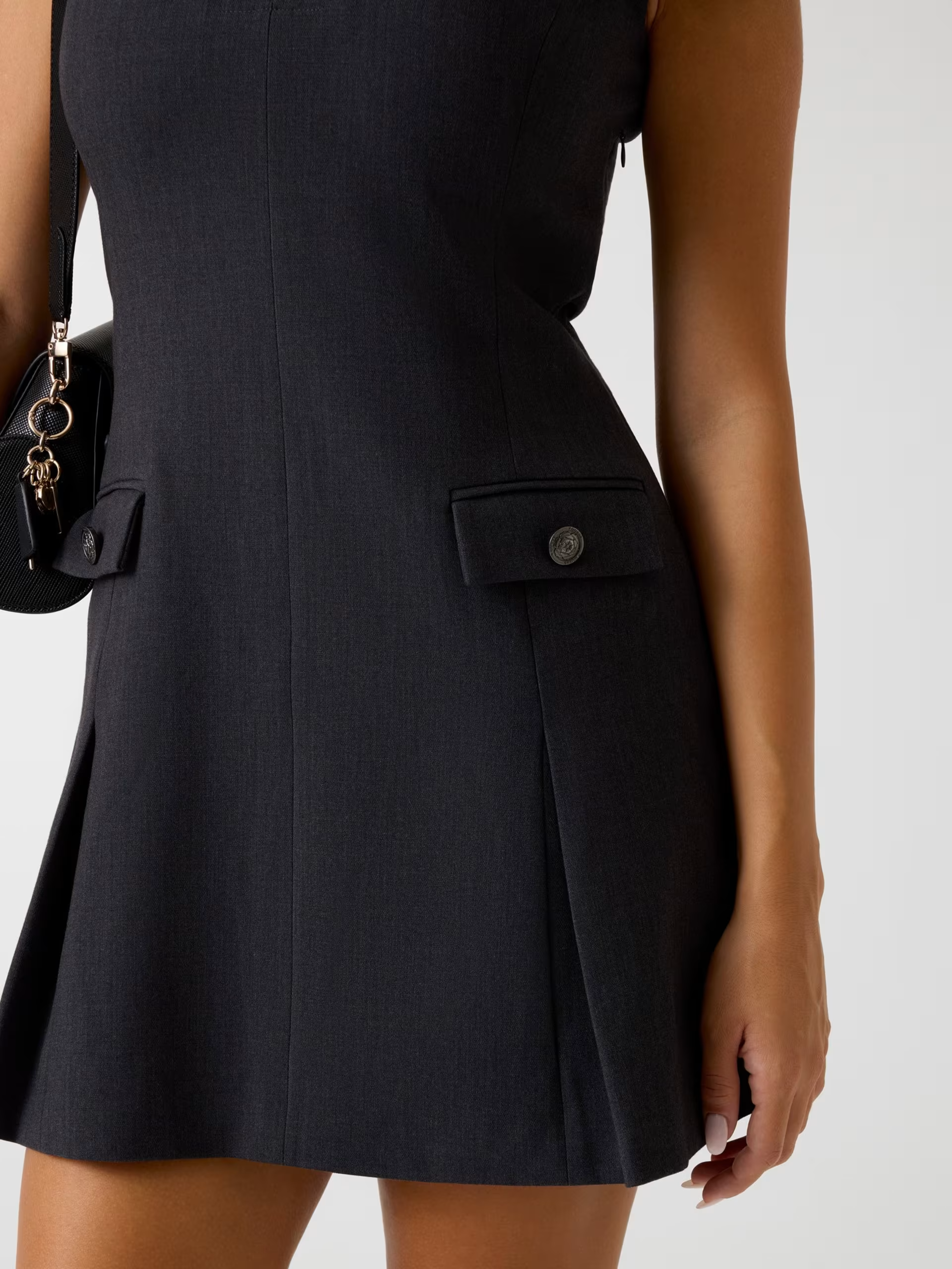 Vestido Curto JOANDRA Cinza - Guess 5