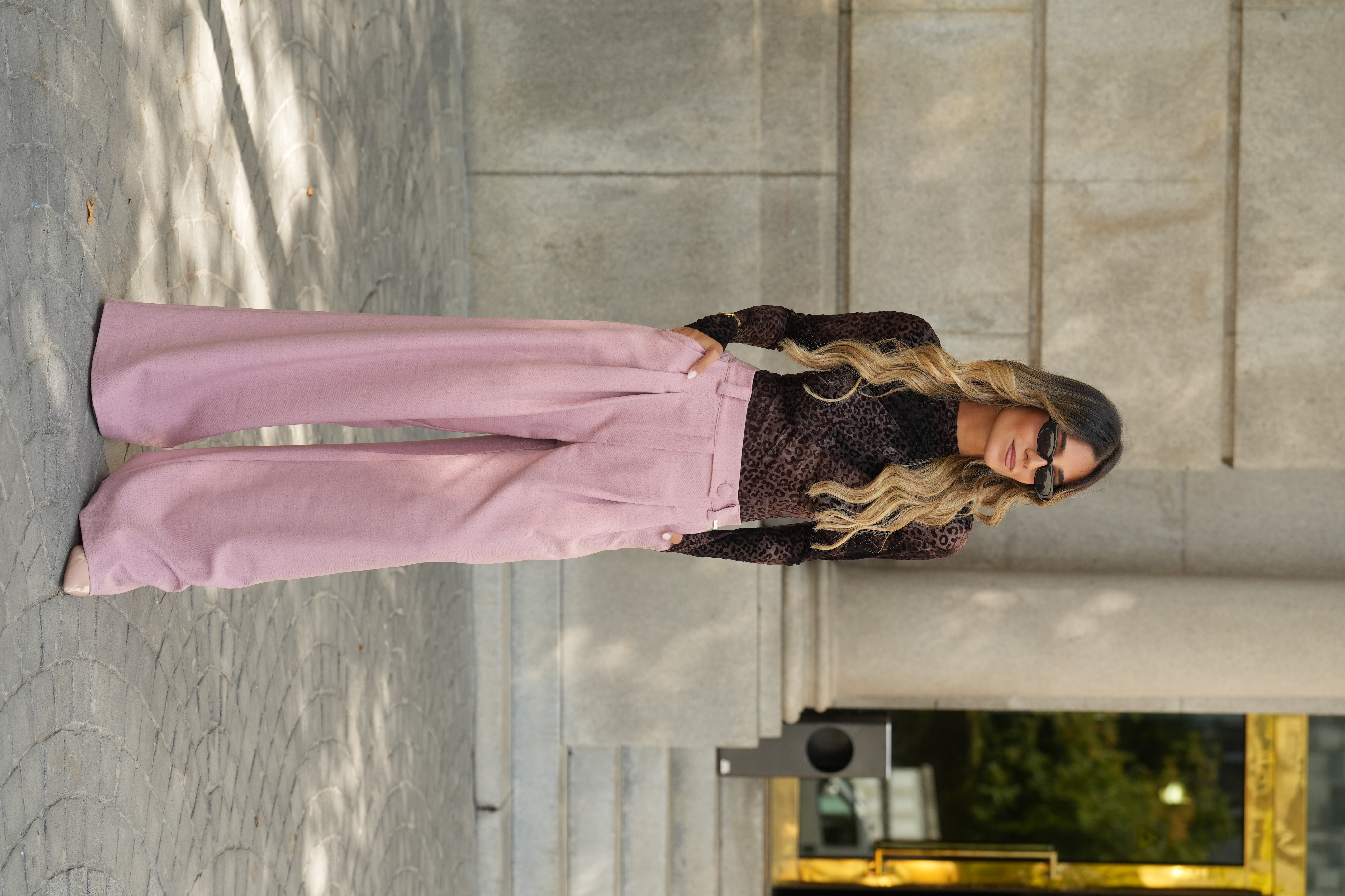 Calças Largas com Pinças Rosa - SAHOCO 6