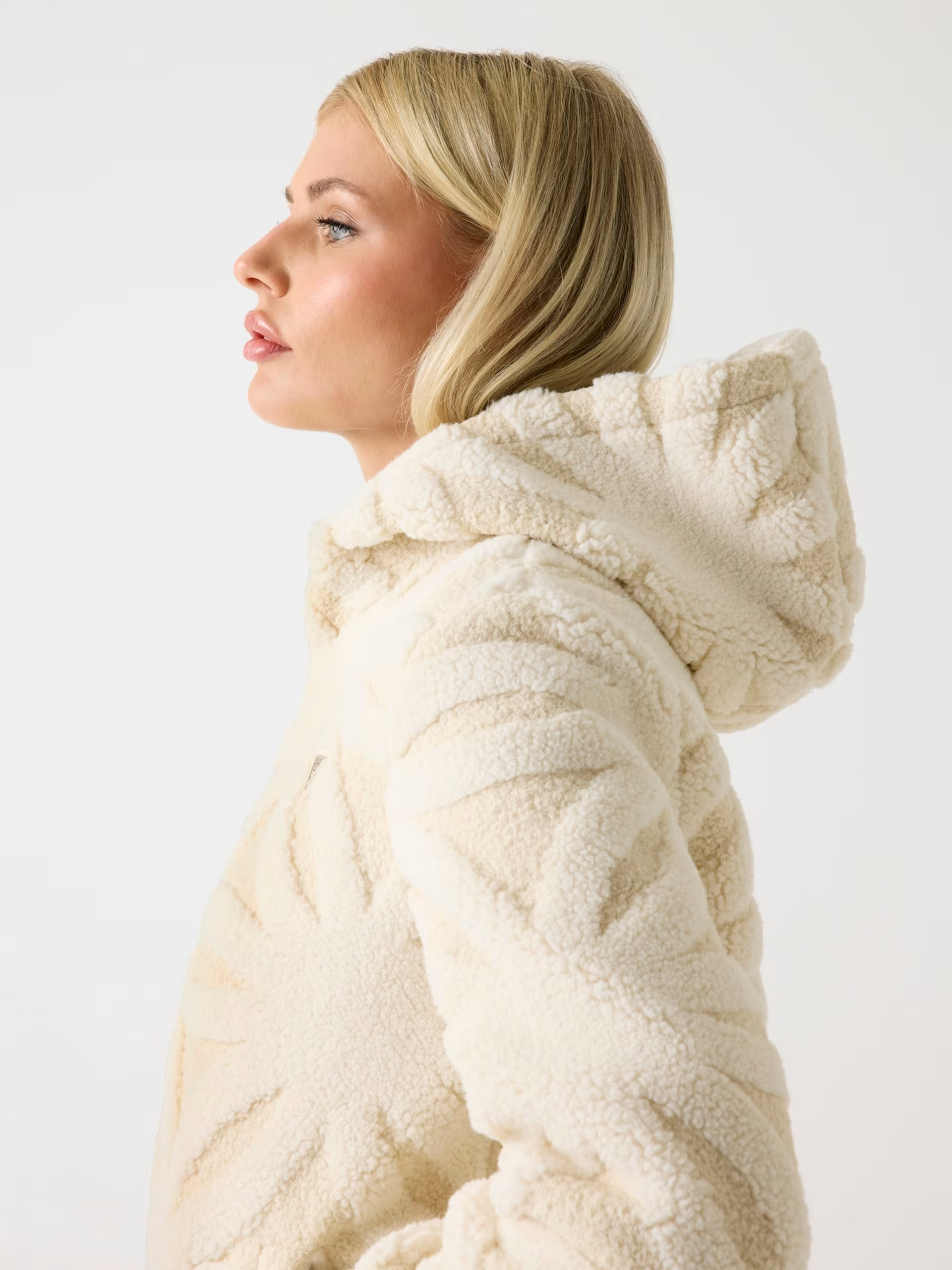 Casaco em Pelo Branco - Guess  5