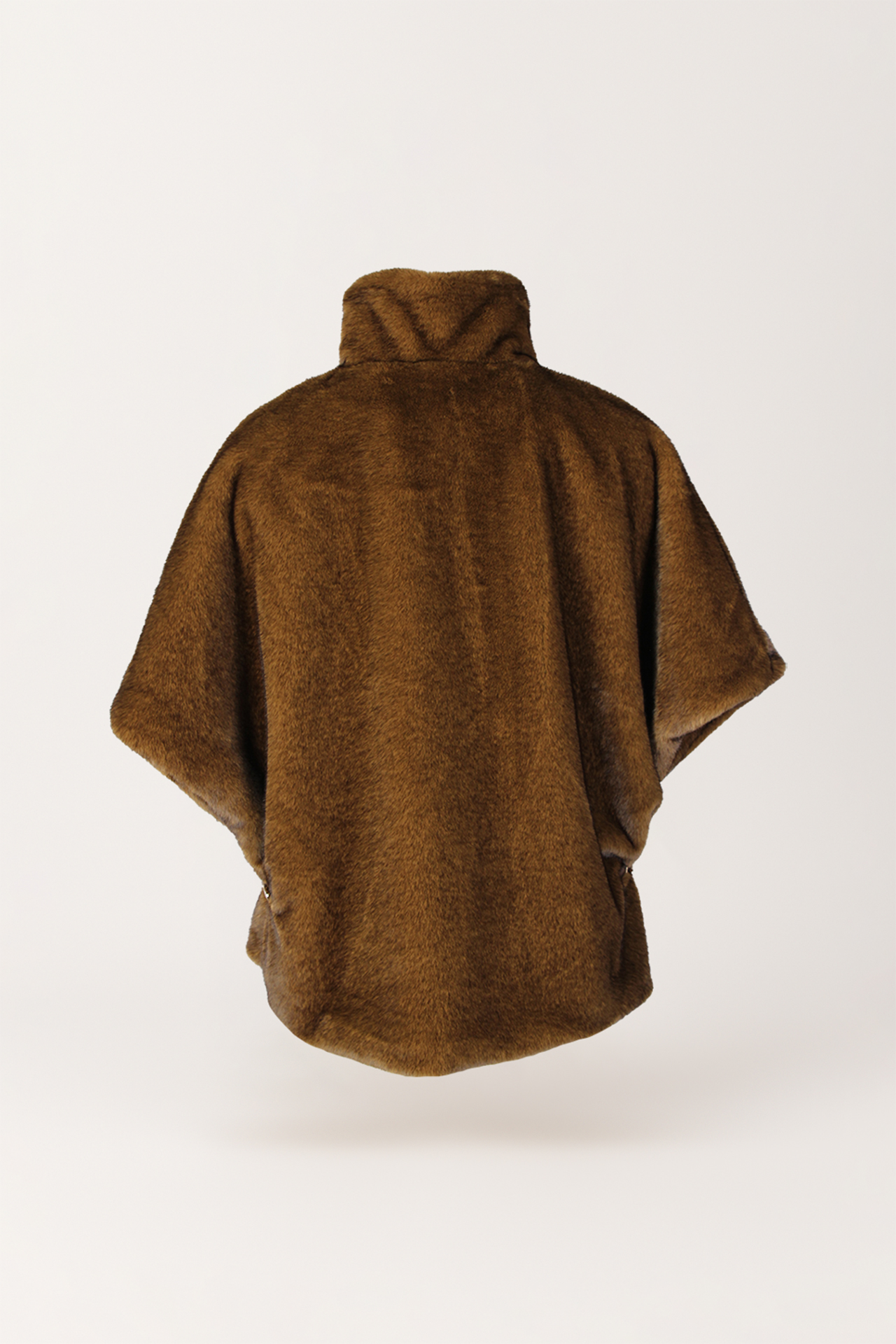 Capa em Pelo Castanho - SAHOCO 3