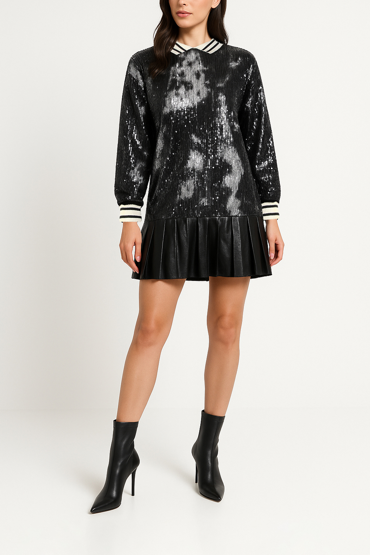 Vestido Curto com Latejoulas Preto - SAHOCO 2